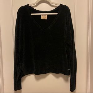 Hollister - v neck sweater